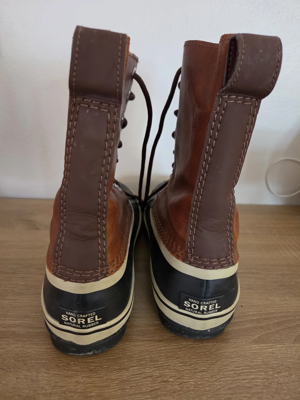 Sorel durable lace
